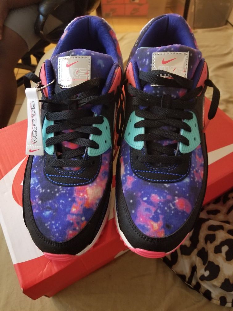 Nike air max galaxy size 12 worn once