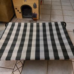 Large elevated dog bed