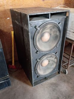 28 in.5ft speakerbox