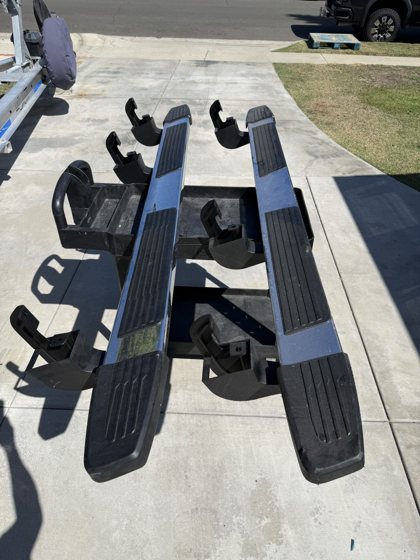 GMC/Chevrolet Crew Cab OEM Side Steps Running boards