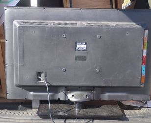 Gently used 32" Vizio TV