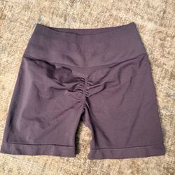 Small Women High-Waisted Scrunch Bum Biker Shorts - Dark Plum
