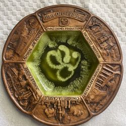 Vintage 1970s 8" Walt Disney World Collectors Ceramic Dish/Plate Beautiful Green
