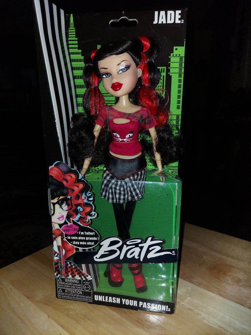 NEW BRATZ  JADE ADORABLE 