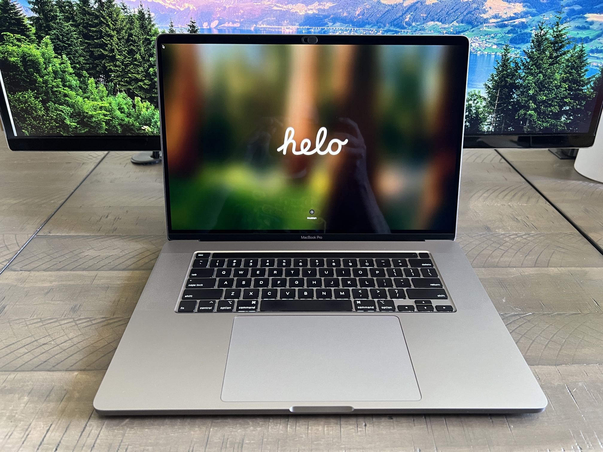 16” MacBook Pro 32GB RAM 512GB SSD (Space Gray)