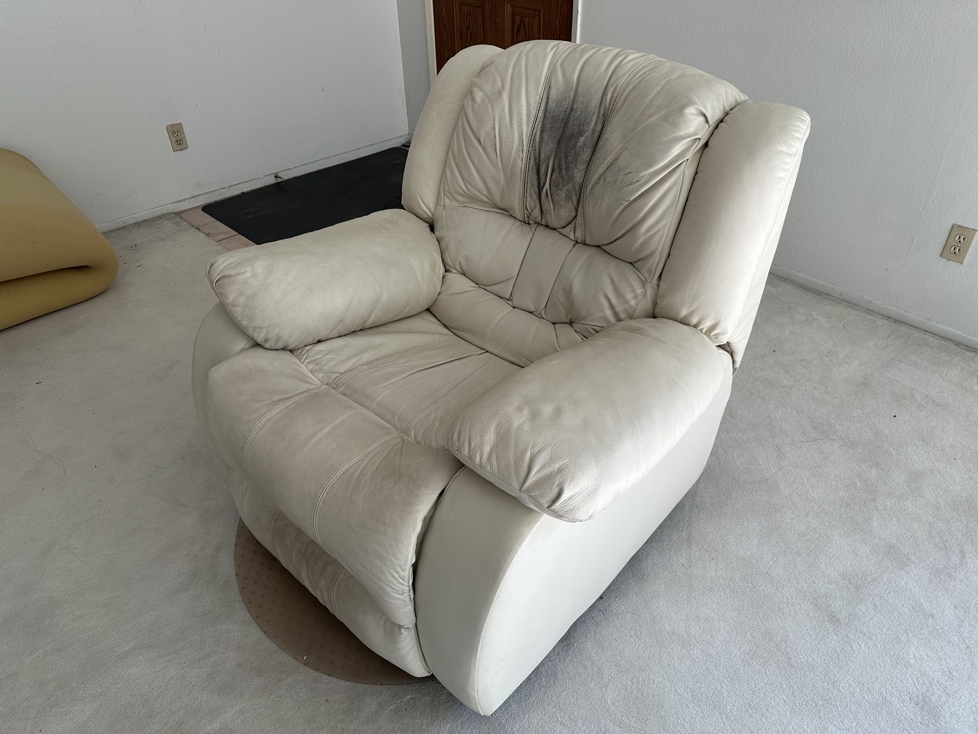 Super Comfy Recliner Sofa