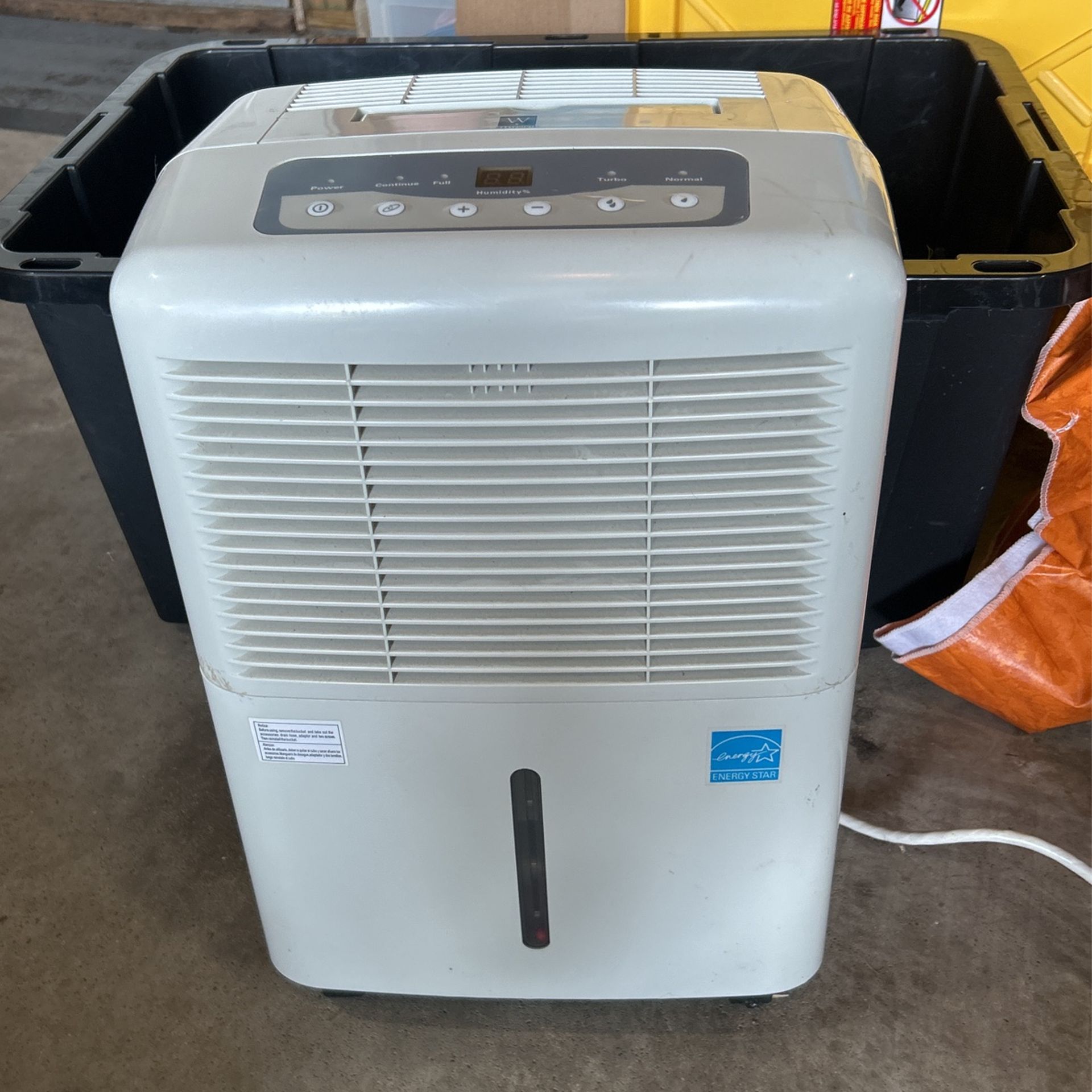 Dehumidifier 