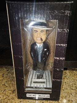AL Capone bobblehead, New