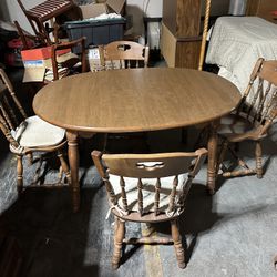 Buck-aneer colonial table set