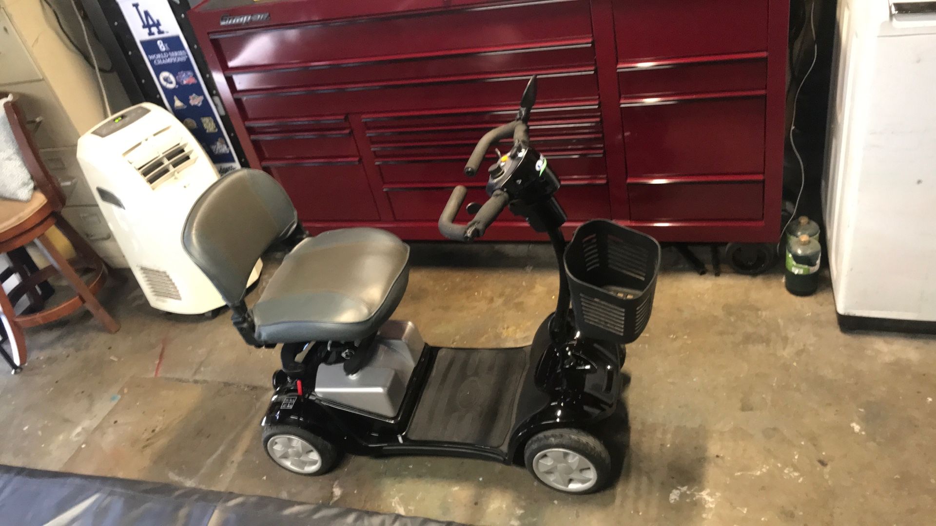 Mobility scooter
