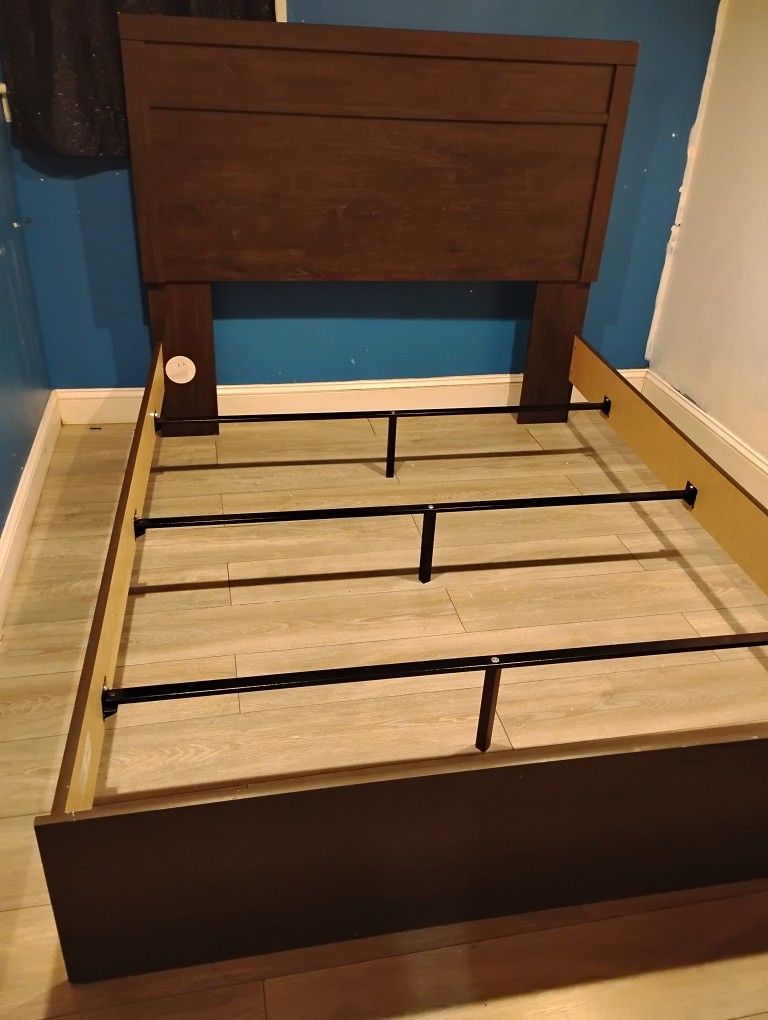 Queen Size Bed Frame &Box Spring
