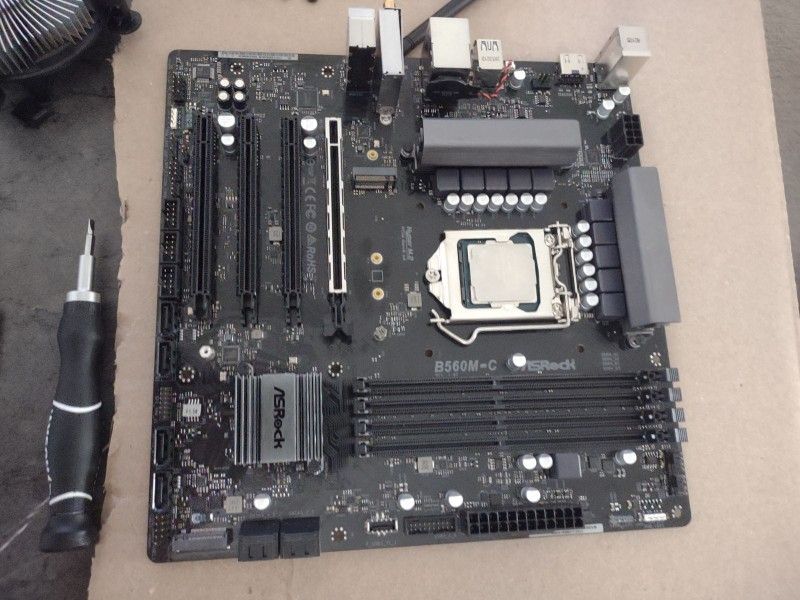 asrock 560m + intel i5 10400f AS IS