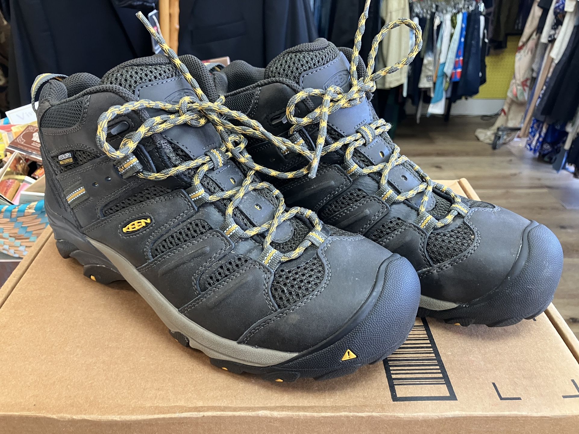 Keen Mens Keen Dry Waterproof Steel Toe Size 10D Boots