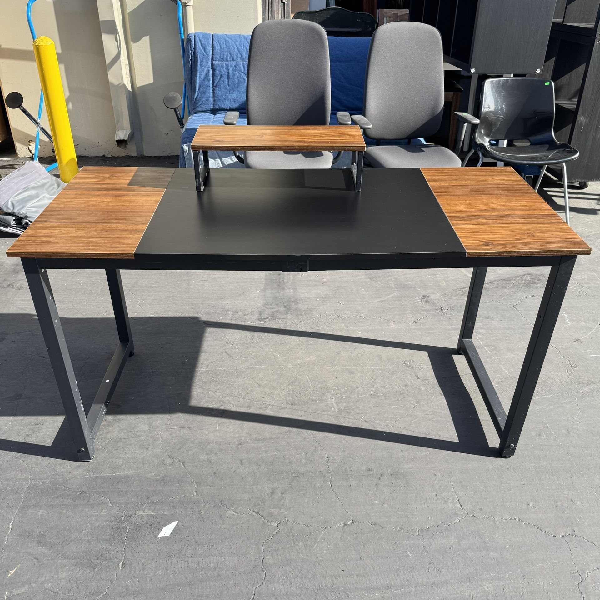 CubiCubi Modern Computer Desk, Simple PC Desk, Office Furniture Desk Very Good Condition