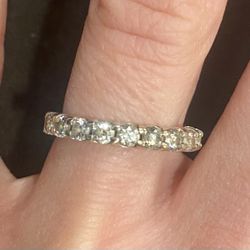 11 Diamond 14K White Gold Band Ring - Size 6.5