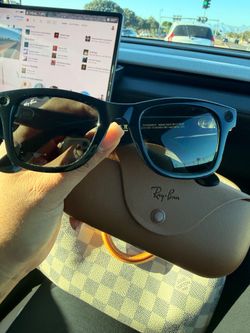 Meta Smart Glasses Gen 1 – Excellent Condition.