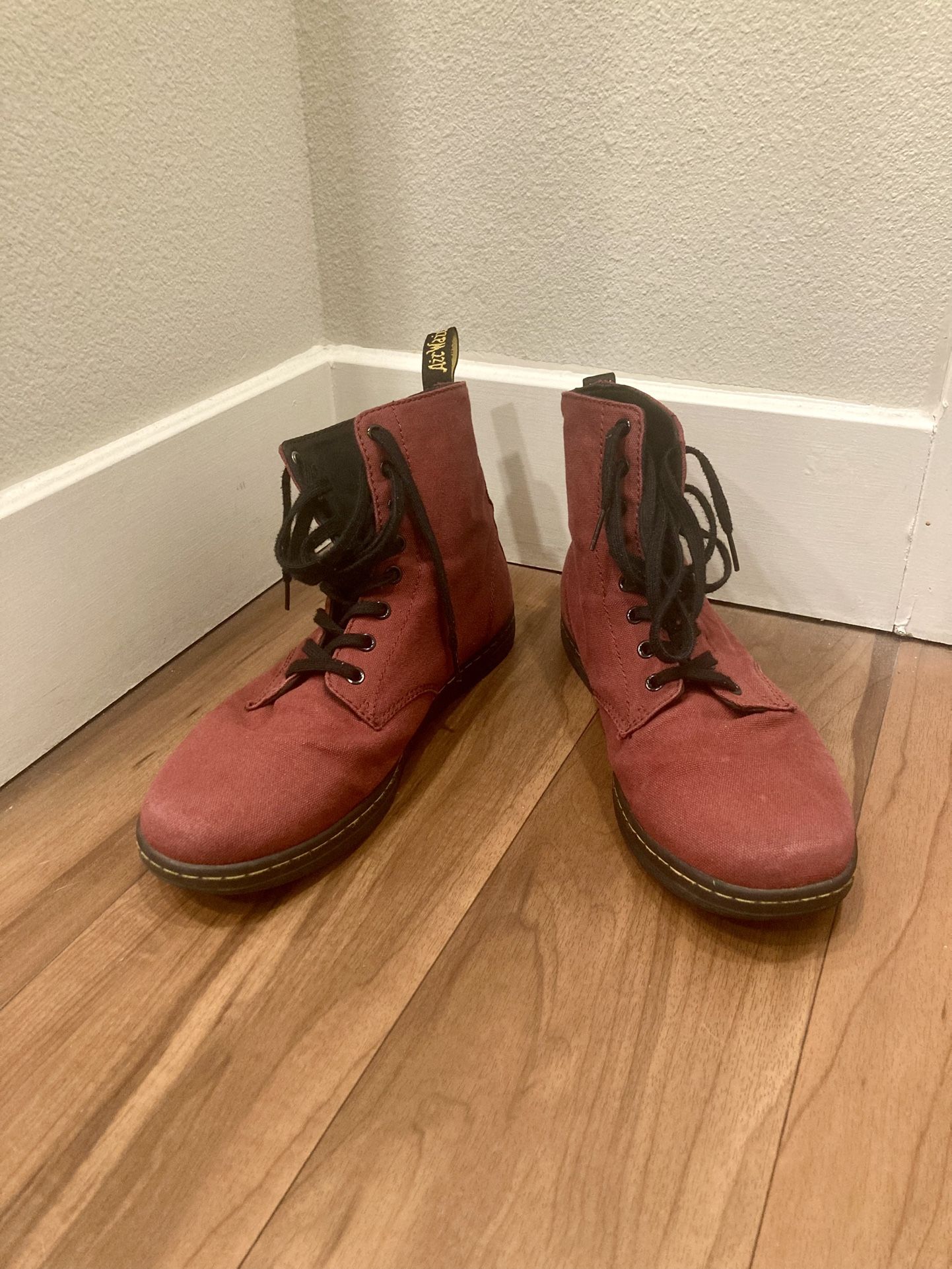 Dr. Martens Alfie Boots