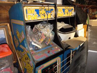 Pac-Man Old School Gumball Machine