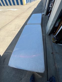 2 beautiful plush comfy mattress $89