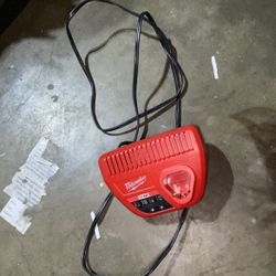 M12 Charger