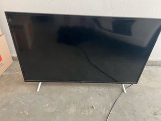 TCL 43” 4K UHD Roku Smart TV