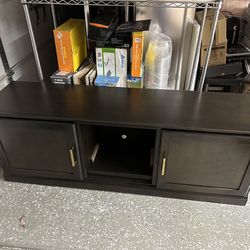 Tv Stand / Entertainment Center