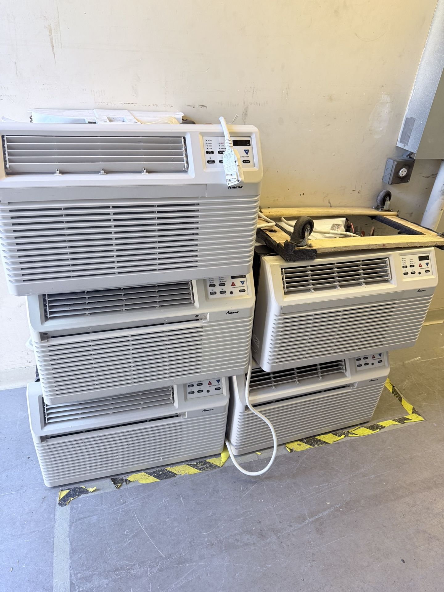9 Amana ptac unit