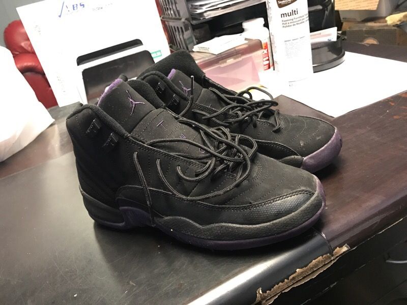 Air Jordan 12 retro grape 6.5y