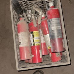 Fire extinguishers / Extinguidores $15 pieza