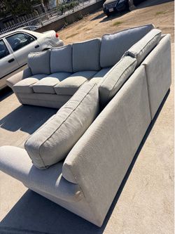 Sectional couch
