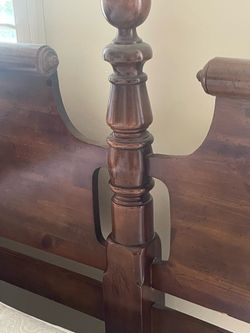 Wood bed frame king-size and mattress