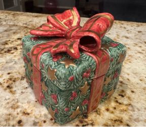 Vintage Fitz and Floyd Present Trinket Box