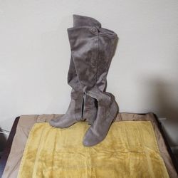 Ladies Boots  Size 10m
