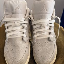 Air Jordan 1 Low SE Craft GS - "Pale Ivory" (FN7431-100) - Like New!