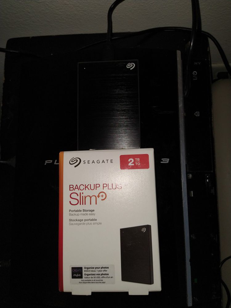 Jailbroken Fat PS3 500gb internal hard with 2 TB hard drive 175 PS3 games installed 35,000+ roms