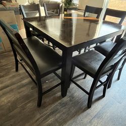 Dining room Table Set With Bench Seat for Sale in Highland CA OfferUp
