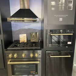 Zline Kitchen Package - 4 Piece 