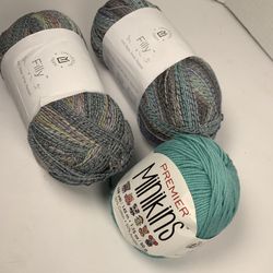 Filly Universal Yarn Merino Wool Knit Raindrops & Seafoam