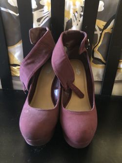 Charlotte Russe wedges size 8