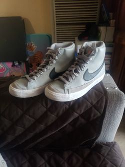 Nike Blazers 4.5
