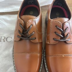 Brand new boys dress shoes 