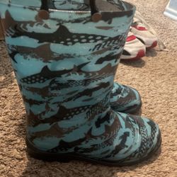 Boys Rain Boots Light Up Size 13/1