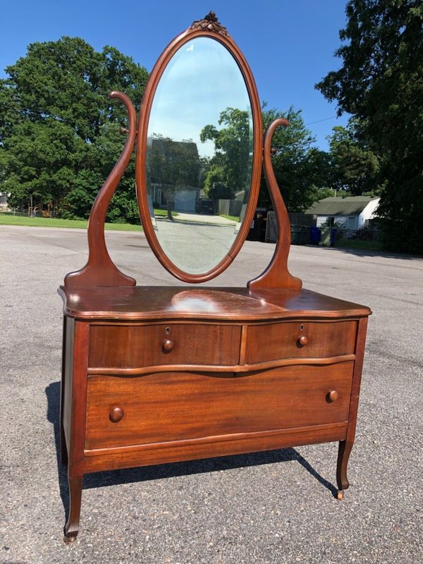 Antique Vanity 2 With Mirror (Furniture) In Norfolk, VA - OfferUp - Antique Vanity 2 With Mirror (Furniture) In Norfolk, VA - OfferUp