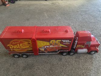 Lighting McQueen Truck Play set