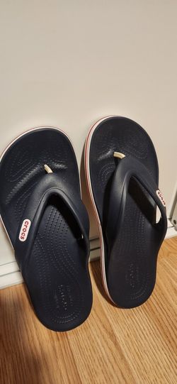 CROCS BAYABAND Size 9