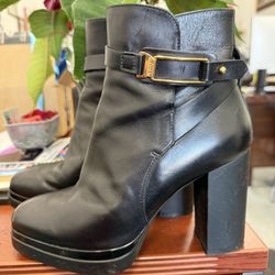Tod’s Black Heeled Ankle Boots - Size 37