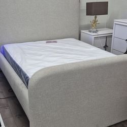 Minimalist Queen Bed Frame - New Furniture