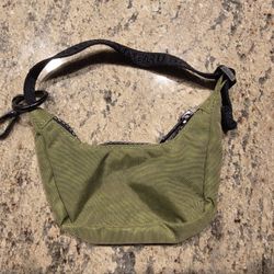 BAGGU Mini Crescent Bag Charm - Green 💚