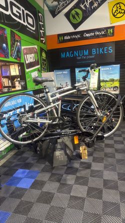 Montague Crosstown. Folding Bike- Bike Craze