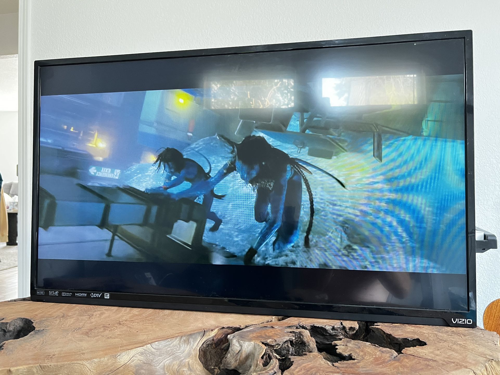 39” Vizio Tesla